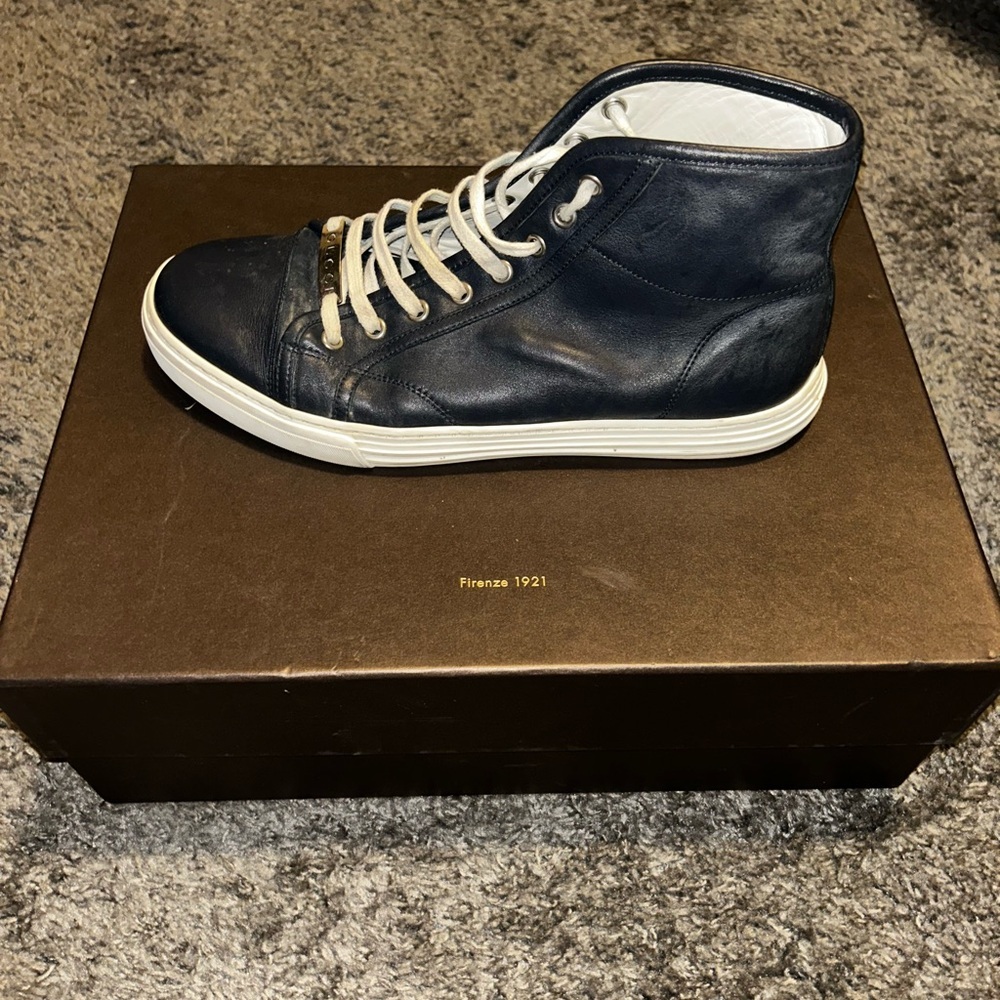 Vintage Gucci Sneakers!!! - Picture 3 of 6